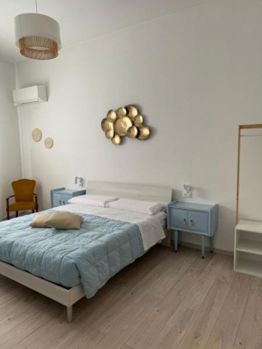 Avia Room